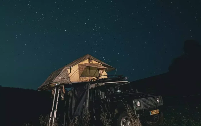 Landrover roof tent. Views to the stars