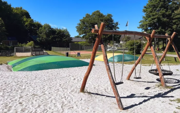 Legeplads, hoppepuder, klatering - Camping, Møns Klint Resort