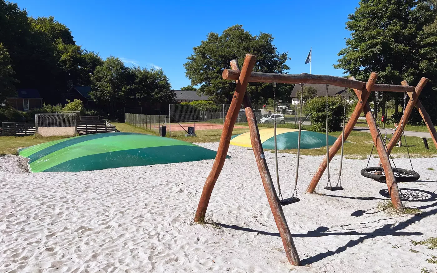Legeplads, hoppepuder, klatering - Camping, Møns Klint Resort